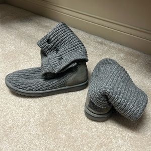 Gray knit uggs